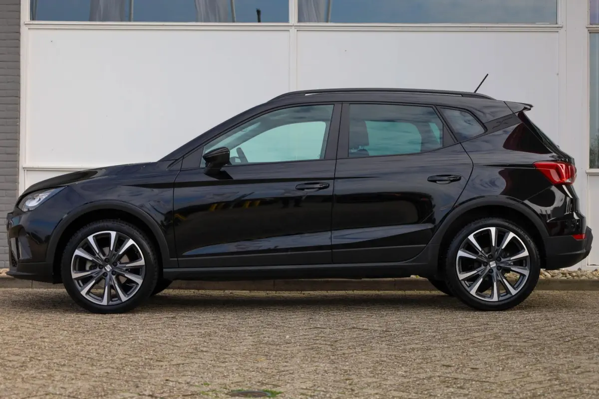 1.0 EcoTSI 115pk Style Business Connect | Parkeersensor | Stoelverwarming | LM Velgen 18"