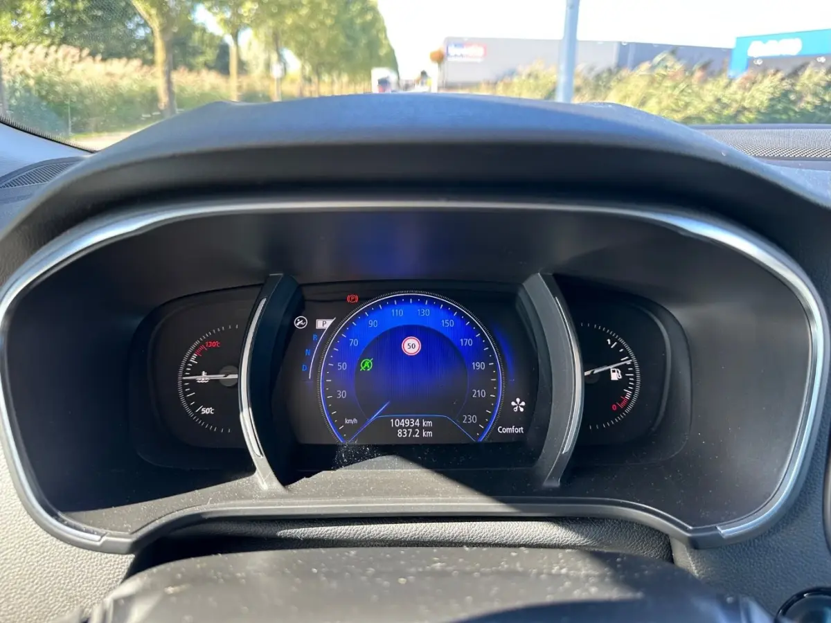 1.2 TCe Bose Dealer onderhouden! | Automaat | BOSE! | Rijk Uitgerust! | Clima | Cruise | LMV |  | Airco (automatisch) | Audio installatie premium | Boordcomputer