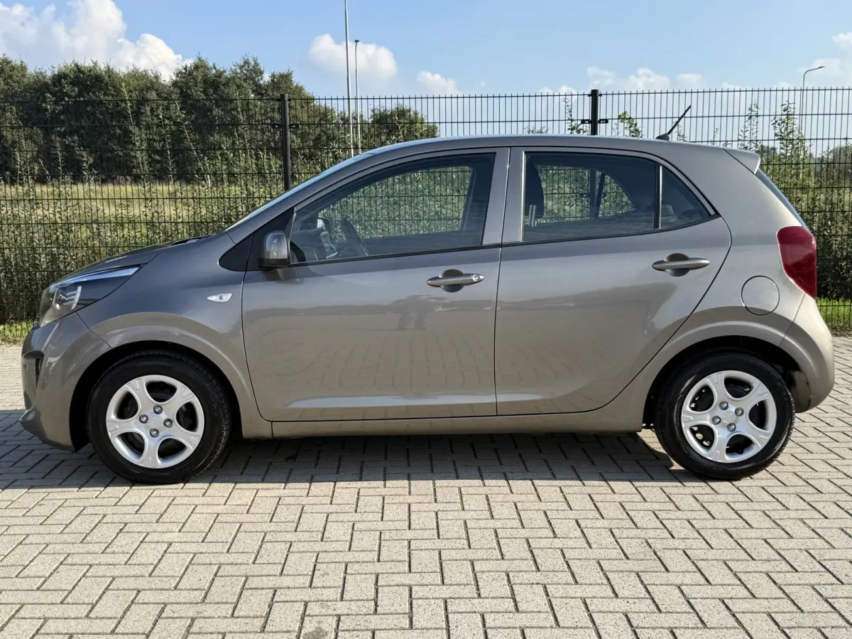 1.0 CVVT EconomyPlusLine | Bluetooth| Airco | Radio |