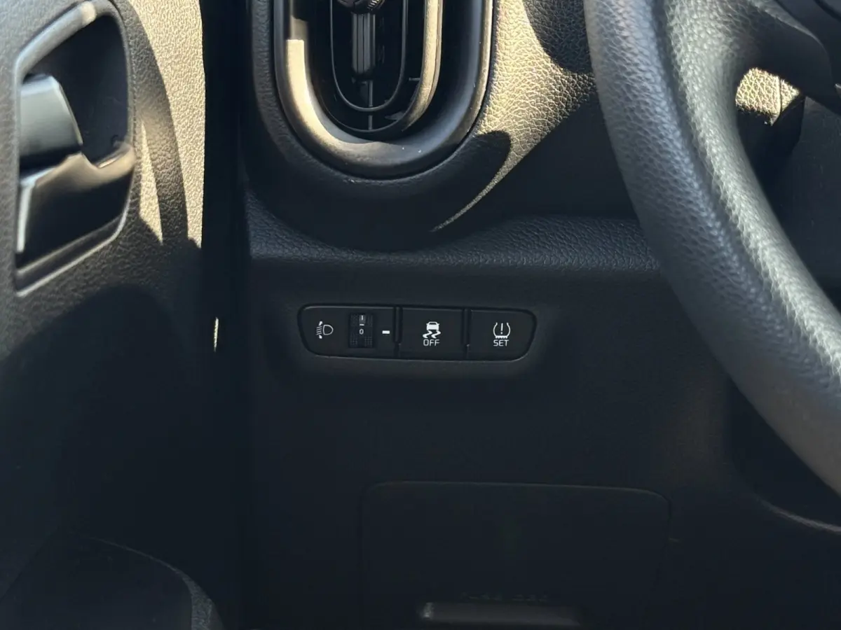 1.0 CVVT EconomyPlusLine | Bluetooth| Airco | Radio |