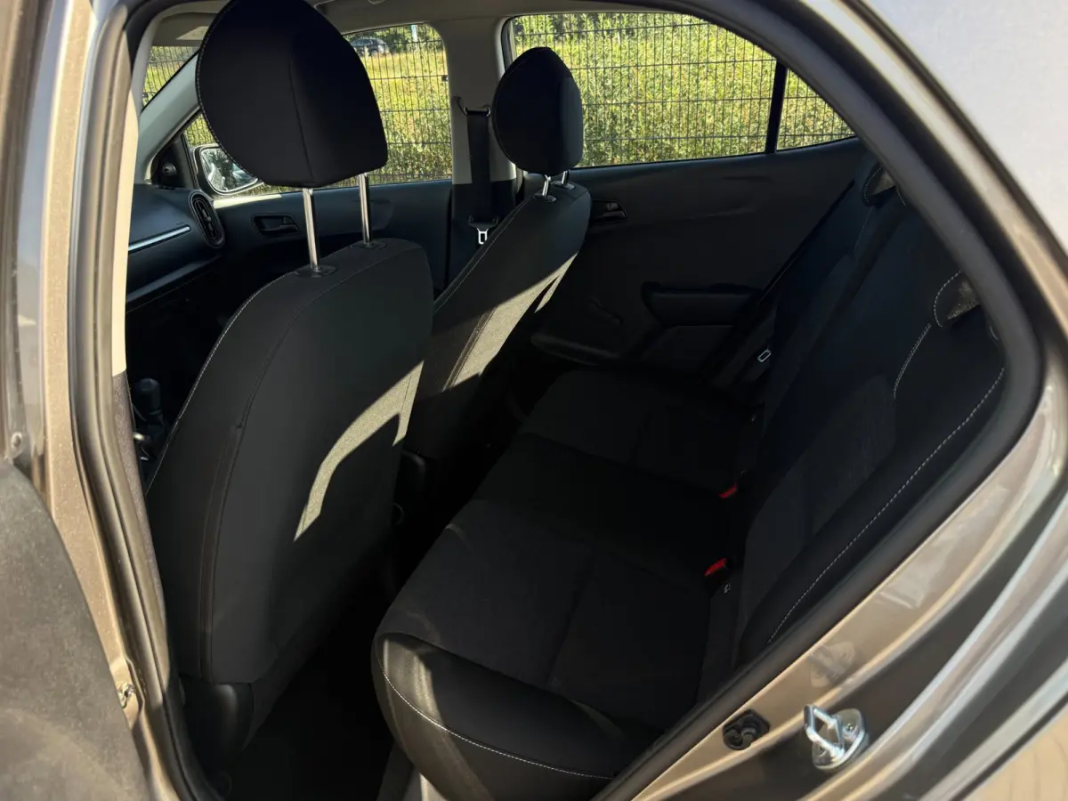 1.0 CVVT EconomyPlusLine | Bluetooth| Airco | Radio |