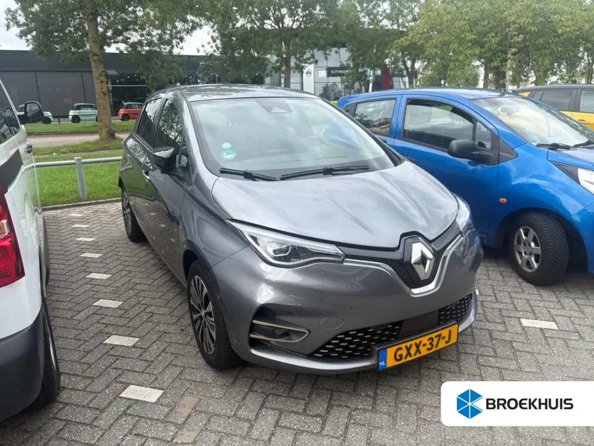R135 Iconic 52 kWh | Koop accu | | Achteruitrijcamera | Apple Carplay/Android Auto|telefoonintegratie premium | Cruise control