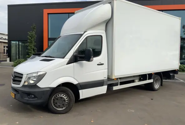 519 3.0 BlueTEC 432 Automaat Meubelbak&Laadklep 750 kg Airco Cruise Camera Navi ZijDeur Dub Lucht .Bakmaat L.445/B.210/H.230 CM. Cilnders 6 Euro 6