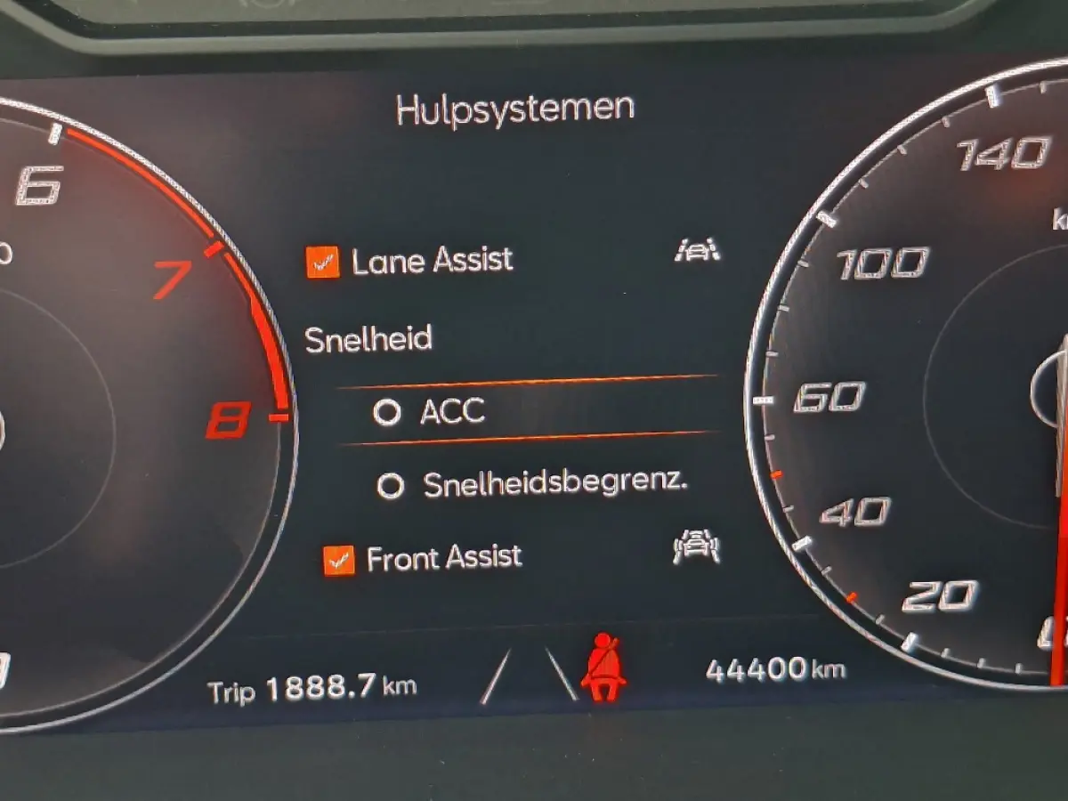 1.0 TSI 110pk FR * Navigatie * Camera * Stoelverwarming * Adaptieve Cruise Control *