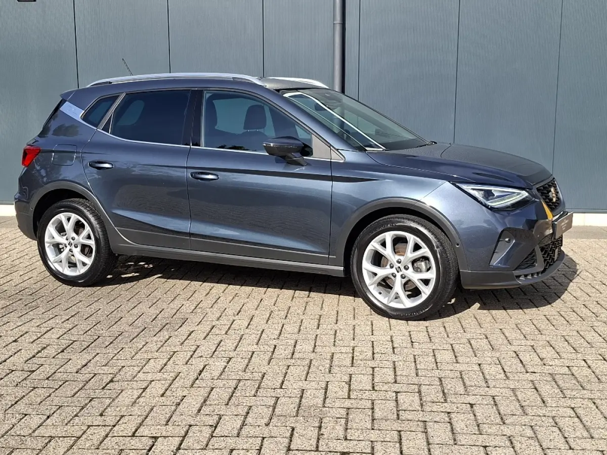 1.0 TSI 110pk FR * Navigatie * Camera * Stoelverwarming * Adaptieve Cruise Control *