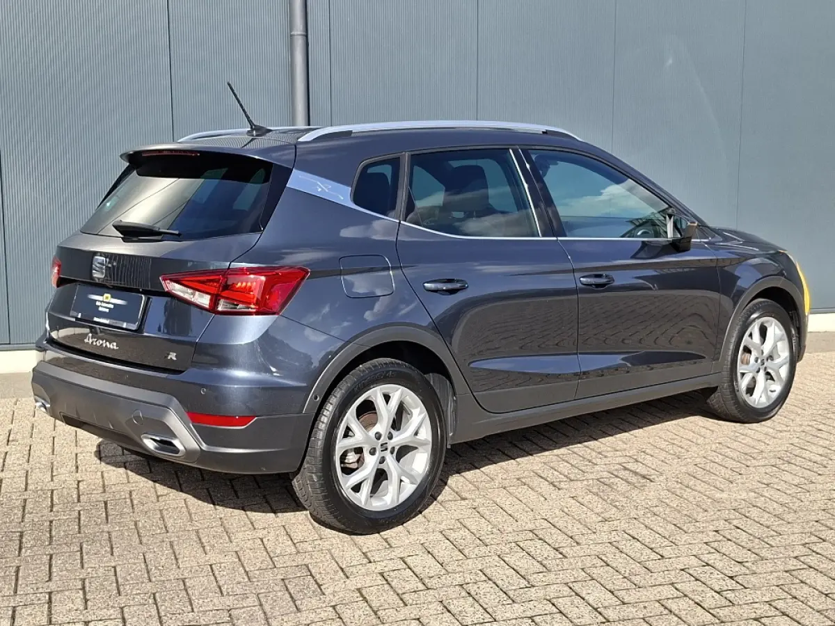 1.0 TSI 110pk FR * Navigatie * Camera * Stoelverwarming * Adaptieve Cruise Control *