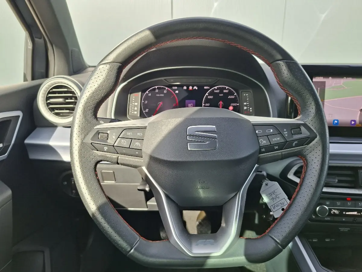 1.0 TSI 110pk FR * Navigatie * Camera * Stoelverwarming * Adaptieve Cruise Control *