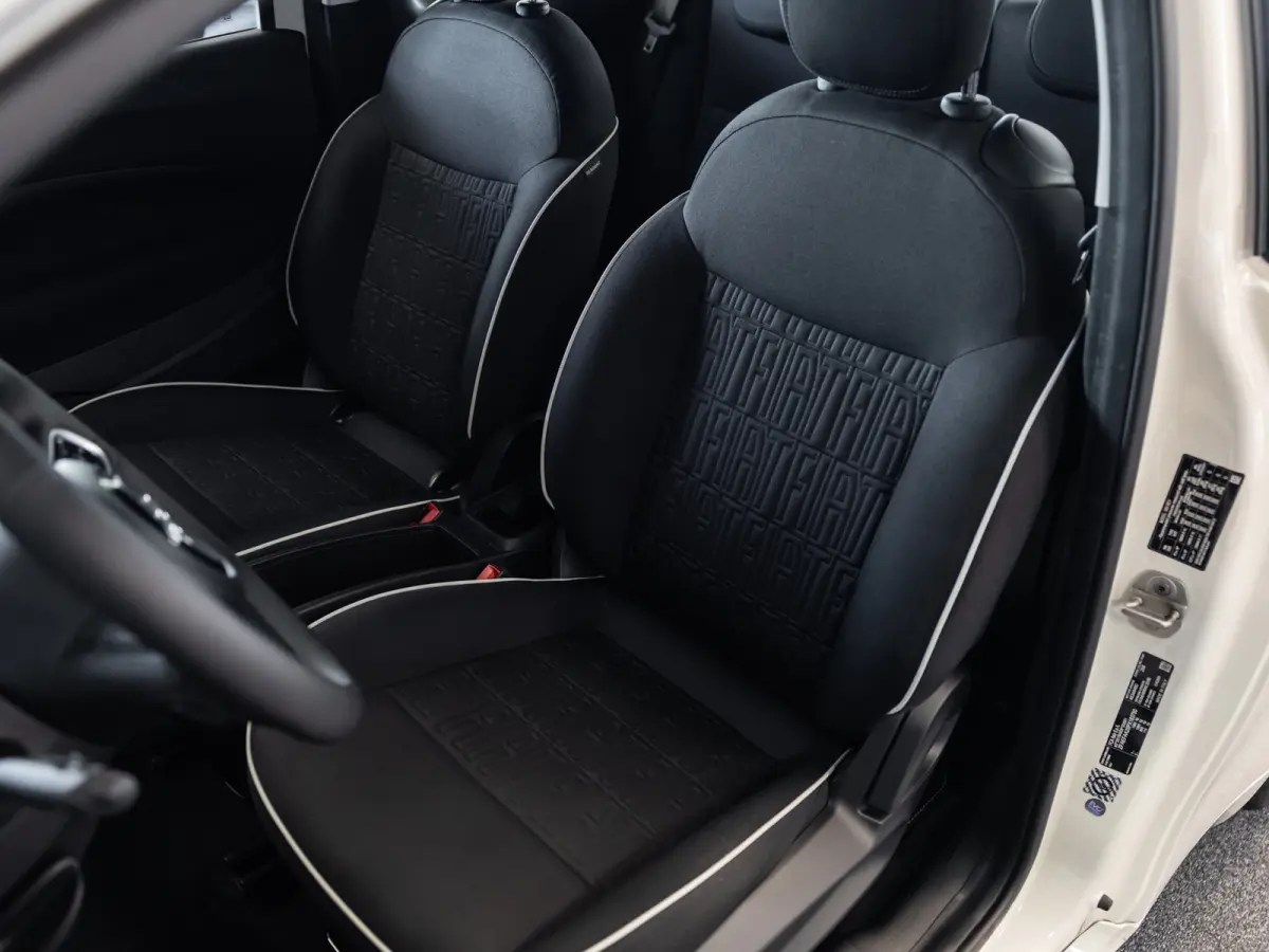 Urban 24 kWh l SoH 94% l AUT. l Keyless l Virtueel cockpit l CARPLAY l BTW auto l 1ste. eig. l Dealer onderh. l ALS NIEUW
