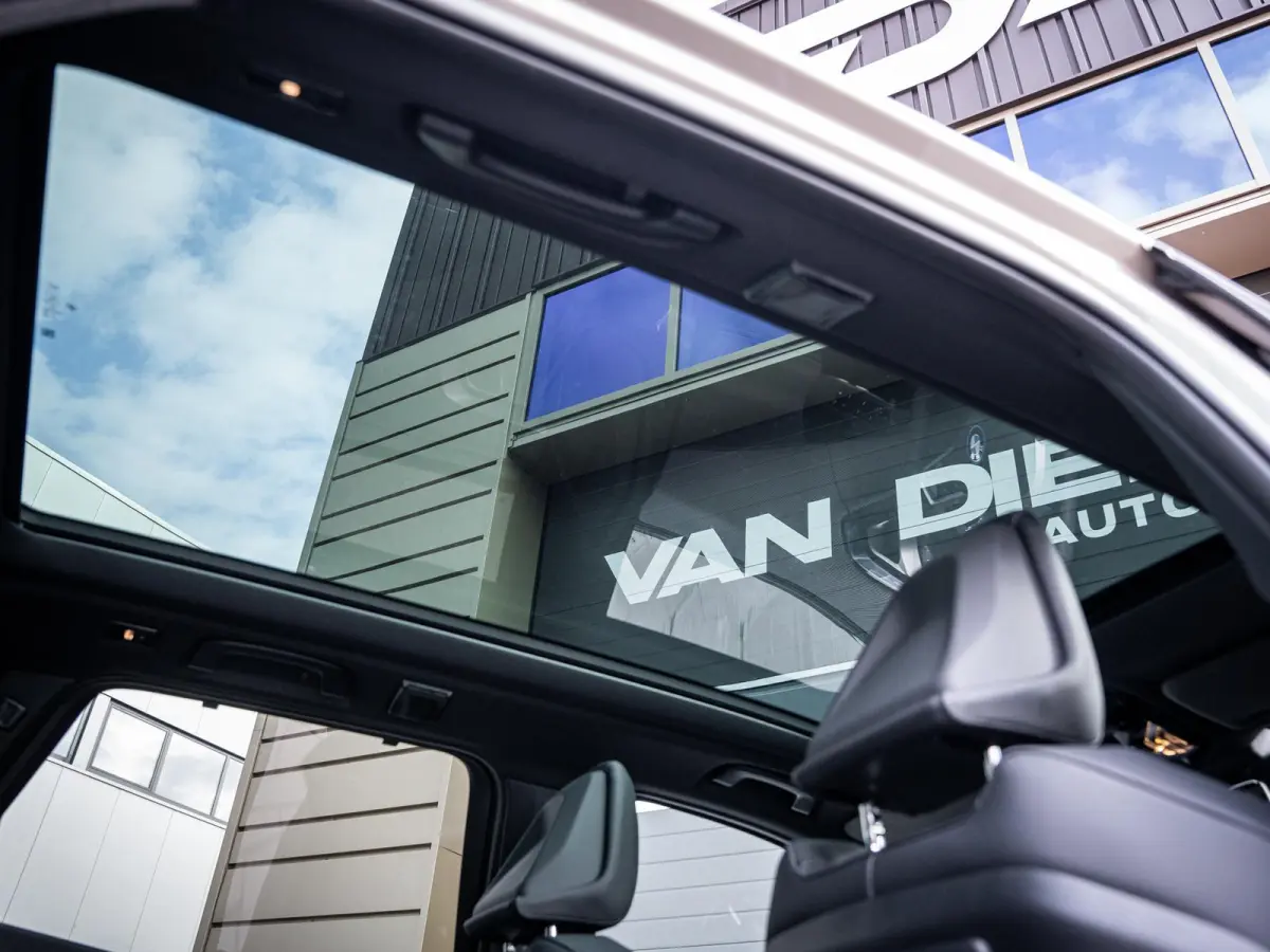 30e xDrive M-Sport l Dune Grey l Pano l Trekhaak l 360cam