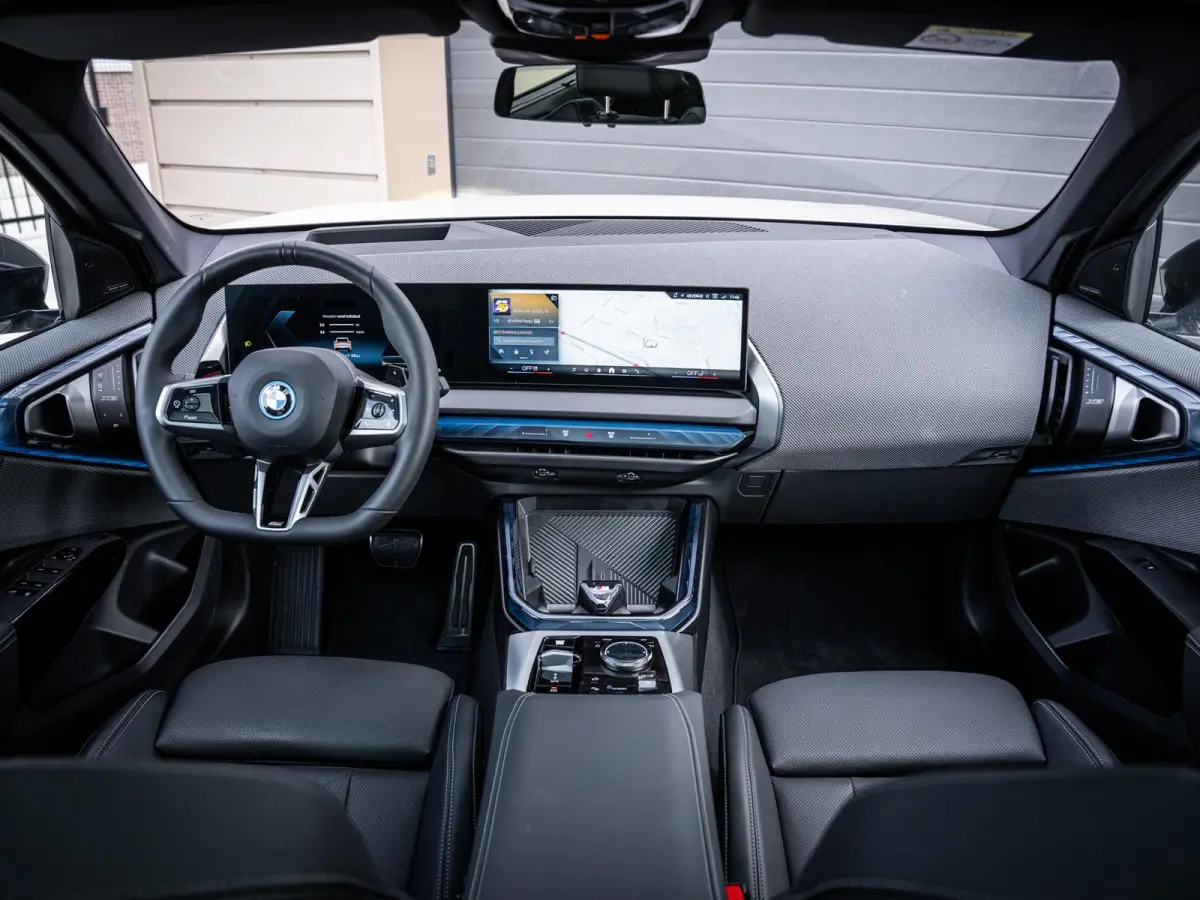 30e xDrive M-Sport l Dune Grey l Pano l Trekhaak l 360cam