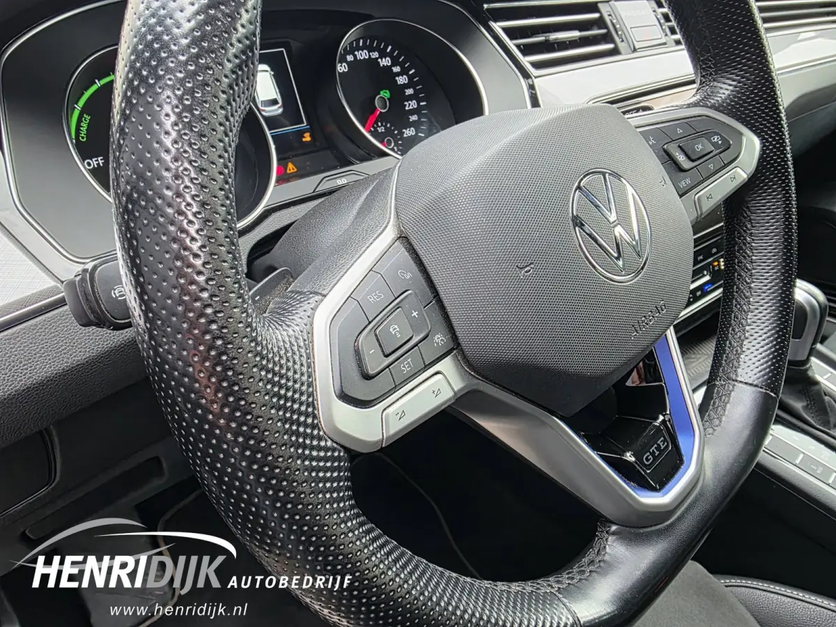 1.4 TSI PHEV GTE Business Pano / Camera / Trekhaak / SOH 97%