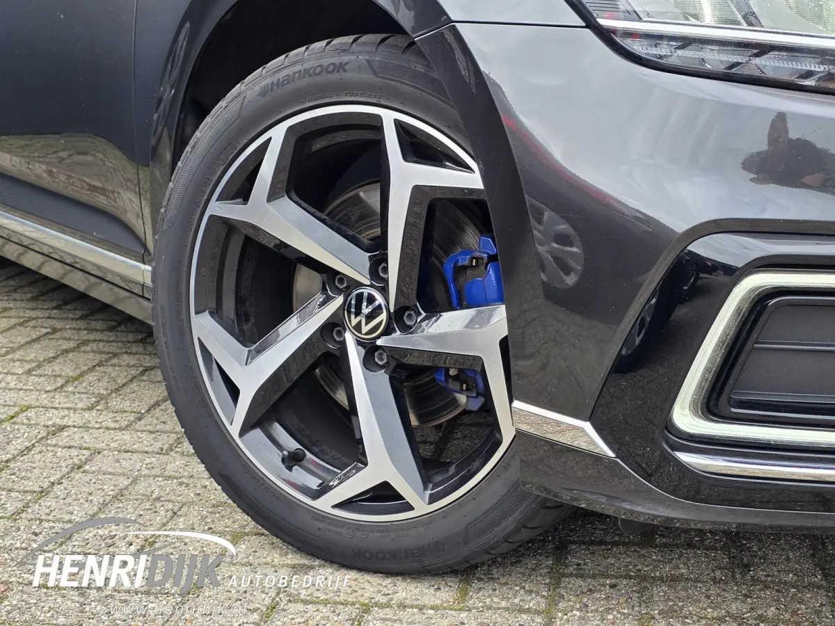 1.4 TSI PHEV GTE Business Pano / Camera / Trekhaak / SOH 97%