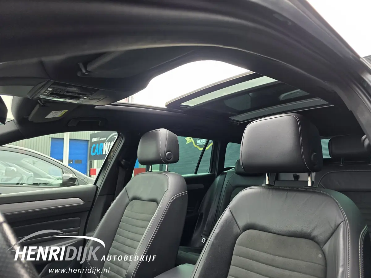 1.4 TSI PHEV GTE Business Pano / Camera / Trekhaak / SOH 97%