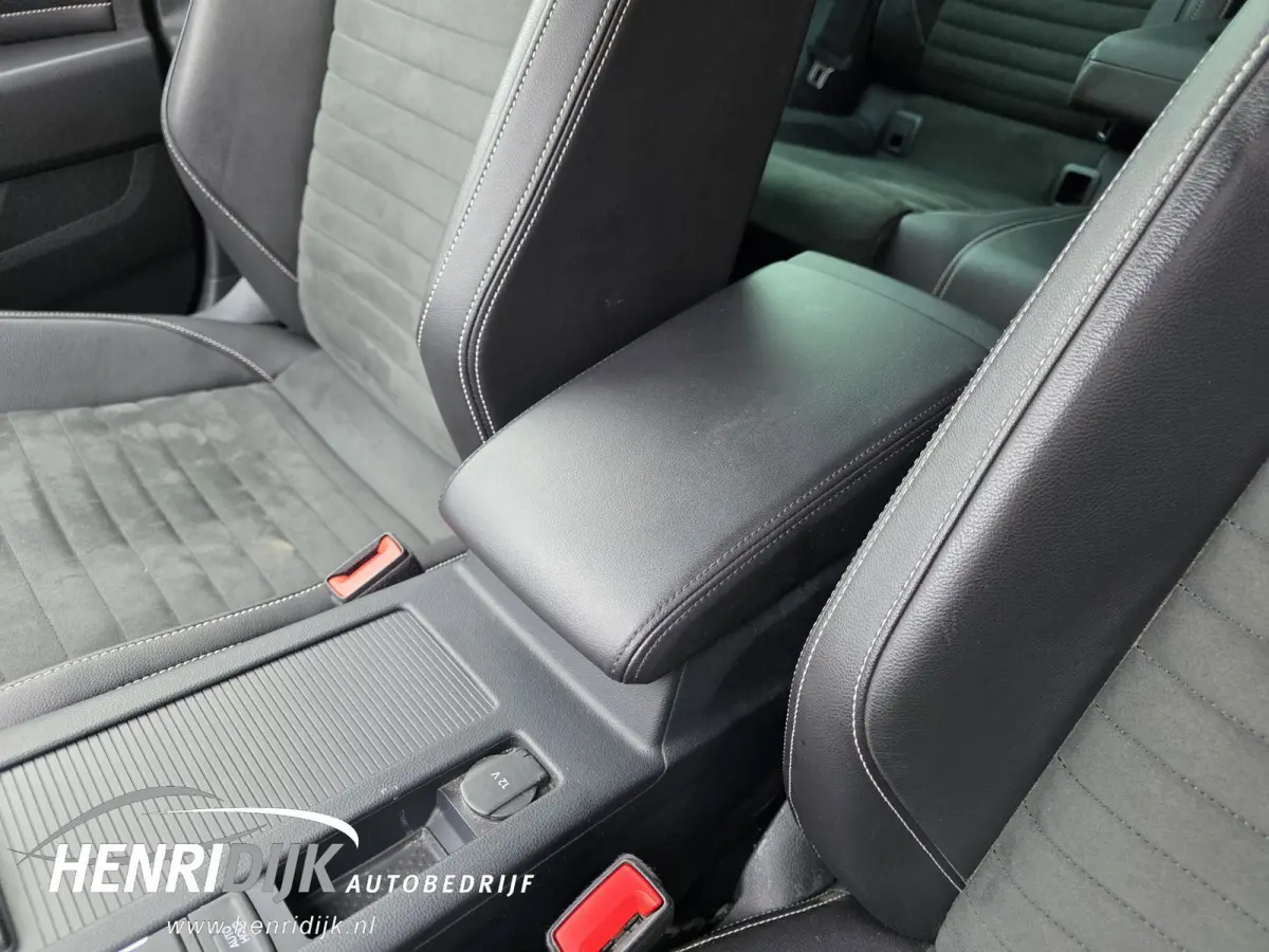 1.4 TSI PHEV GTE Business Pano / Camera / Trekhaak / SOH 97%
