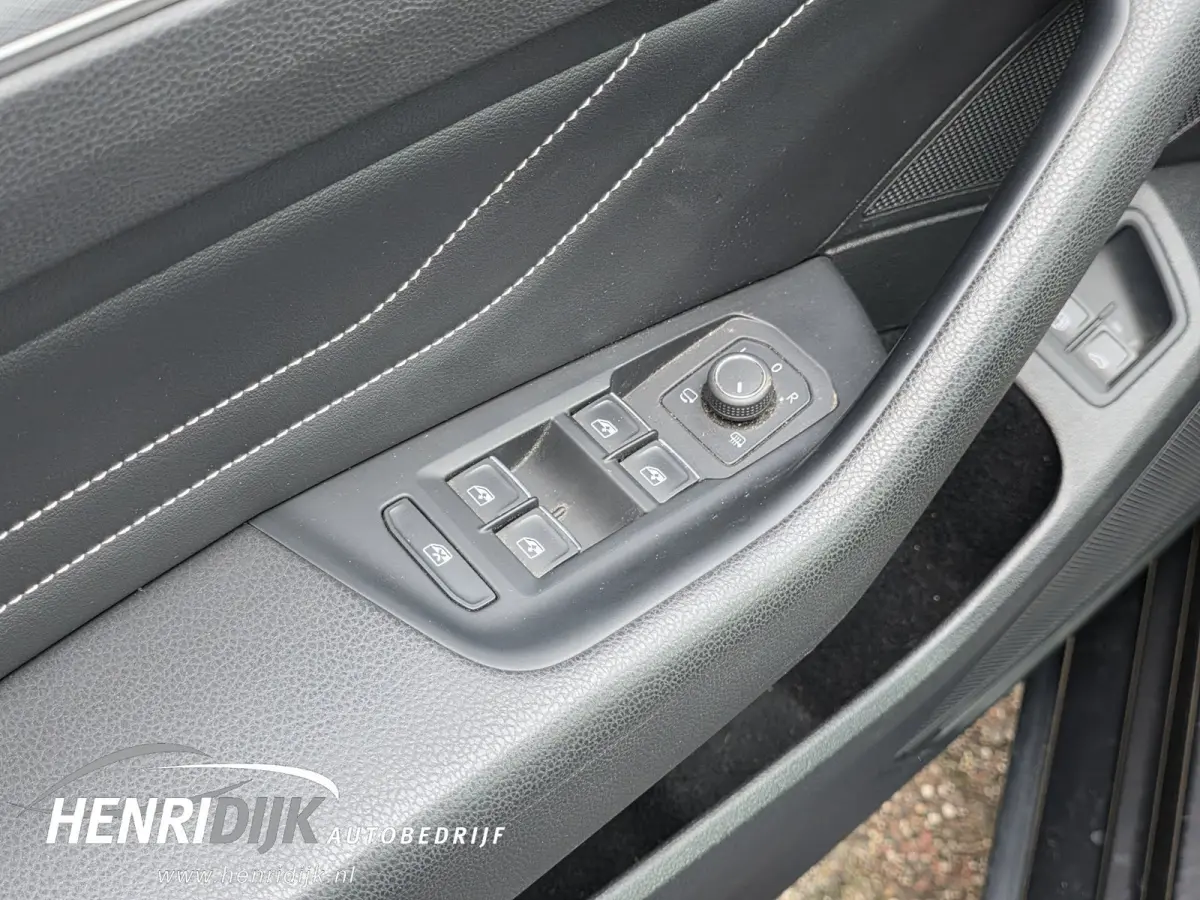 1.4 TSI PHEV GTE Business Pano / Camera / Trekhaak / SOH 97%