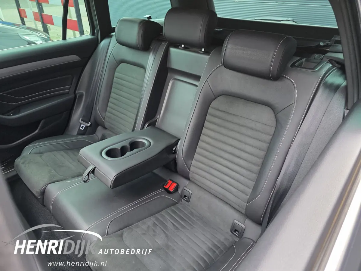 1.4 TSI PHEV GTE Business Pano / Camera / Trekhaak / SOH 97%