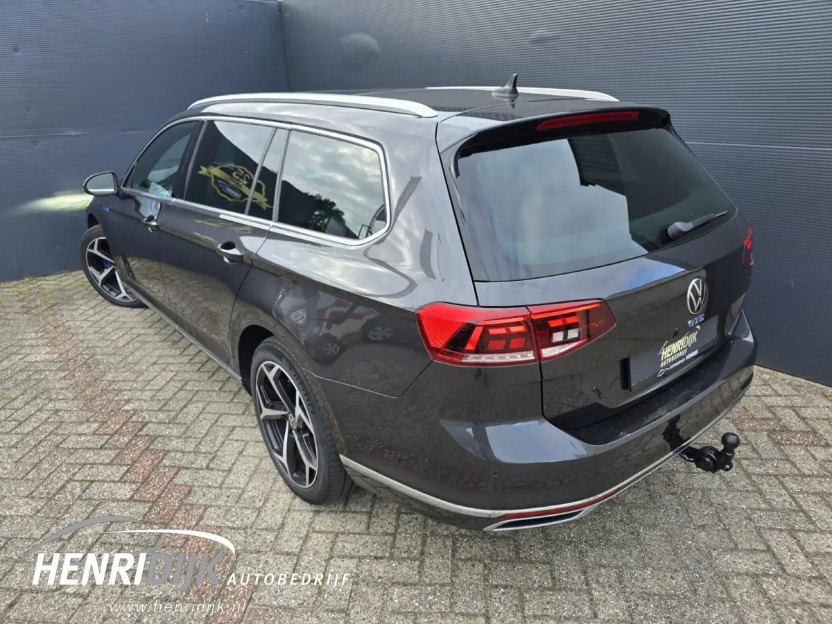 1.4 TSI PHEV GTE Business Pano / Camera / Trekhaak / SOH 97%