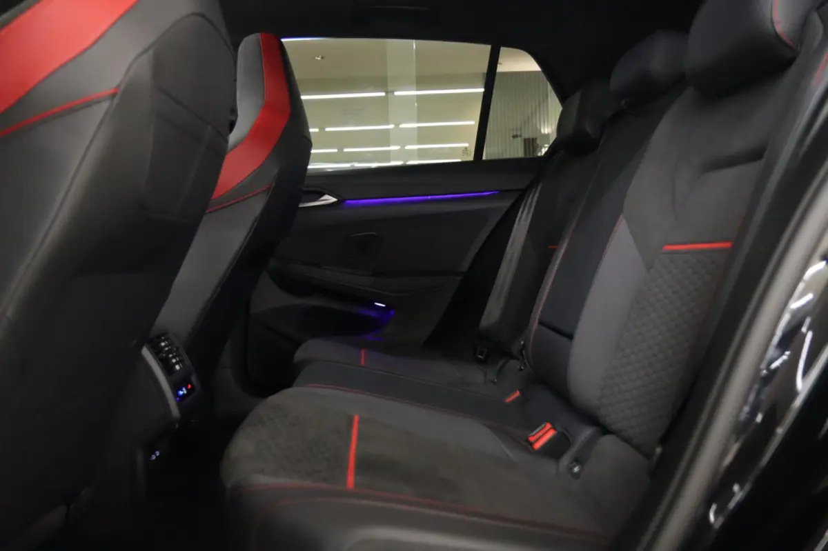 2.0 TSI GTI CLUBSPORT NURBERGRING/PANO/HUD/H&K/IQ/NAVI/CAM