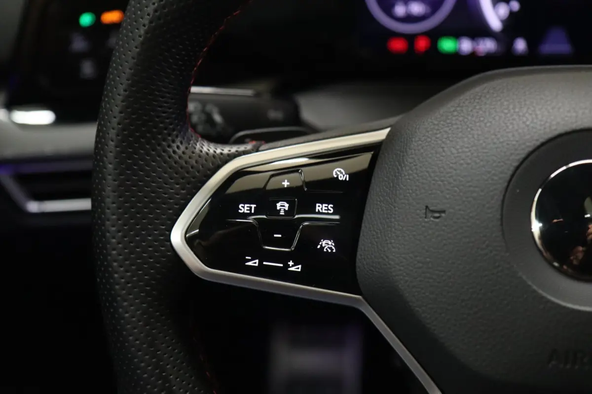 2.0 TSI GTI CLUBSPORT NURBERGRING/PANO/HUD/H&K/IQ/NAVI/CAM