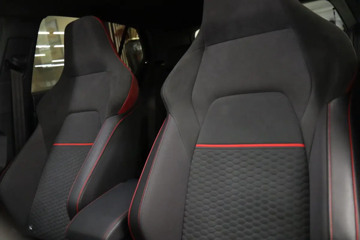 2.0 TSI GTI CLUBSPORT NURBERGRING/PANO/HUD/H&K/IQ/NAVI/CAM