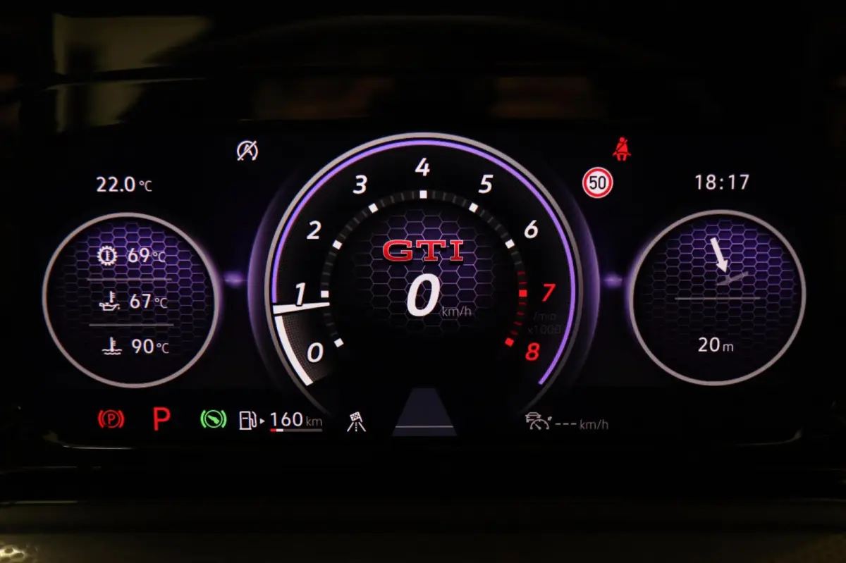 2.0 TSI GTI CLUBSPORT NURBERGRING/PANO/HUD/H&K/IQ/NAVI/CAM