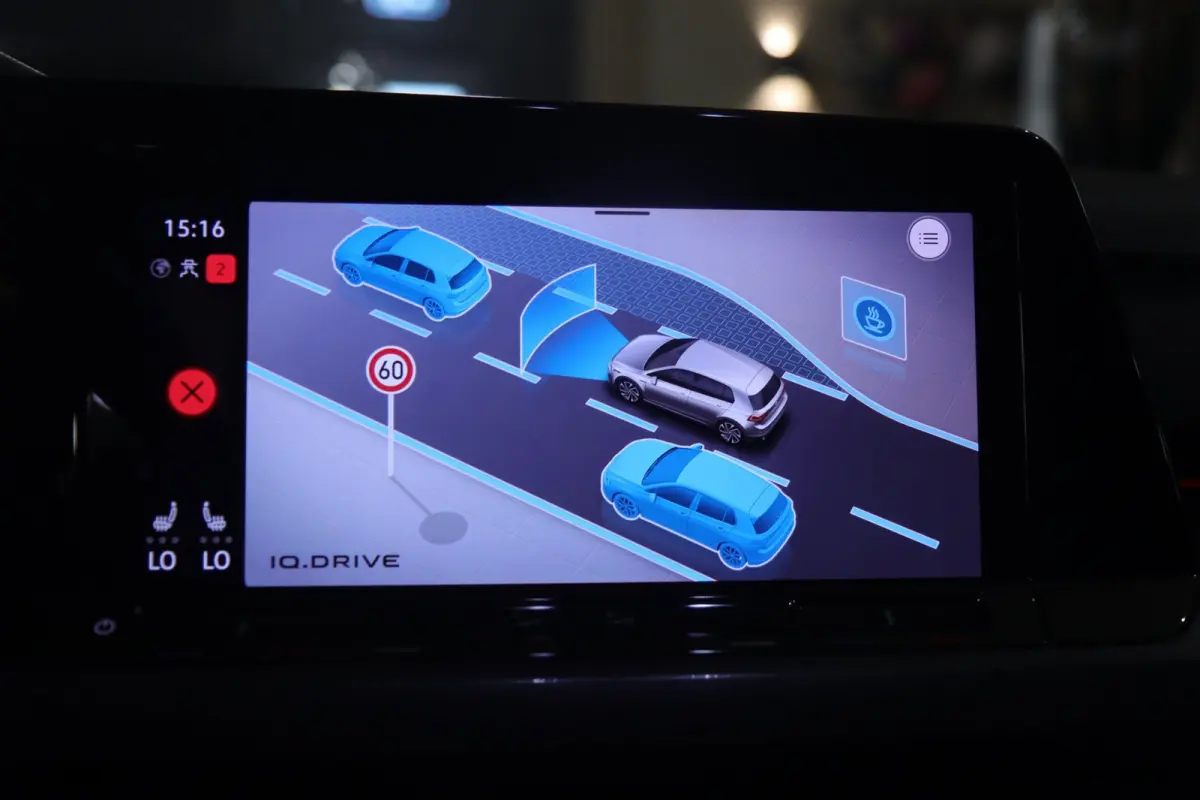 2.0 TSI GTI CLUBSPORT NURBERGRING/PANO/HUD/H&K/IQ/NAVI/CAM