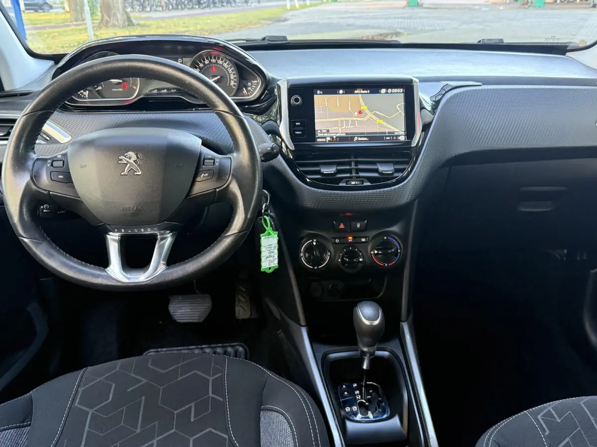 1.2 PureTech 110PK Blue Lion AUTOMAAT | Airconditioning | Navigatie | Electr. ramen | Cruise Control