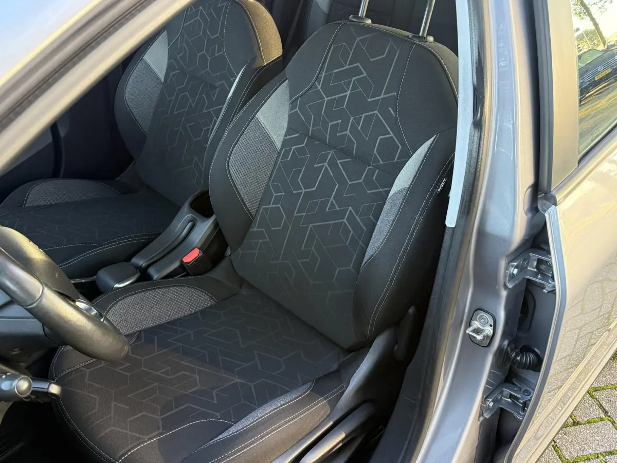 1.2 PureTech 110PK Blue Lion AUTOMAAT | Airconditioning | Navigatie | Electr. ramen | Cruise Control