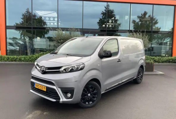 2.0 D-4D Black Line Airco Cruise 3 Zits Alu Velg Trekhaak 2500 kg Euro 6