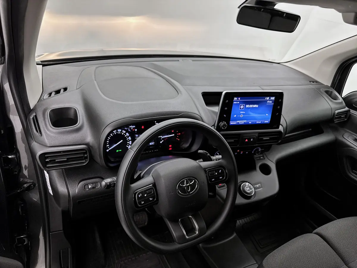 1.5 D-4D Automaat 131pk Camera Carplay Trekhaak Cruise control