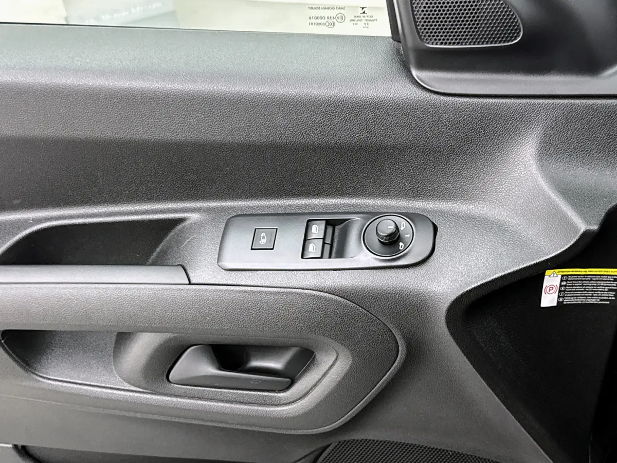 1.5 D-4D Automaat 131pk Camera Carplay Trekhaak Cruise control
