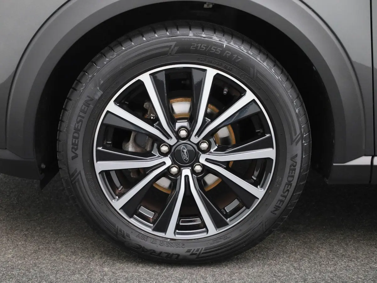 1.0 EcoBoost Titanium