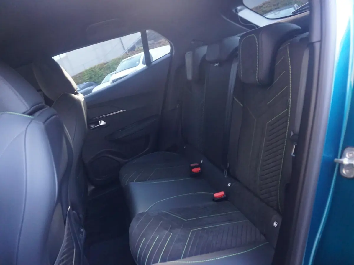 1.2 Hybrid 145 GT Alcantara stoelen