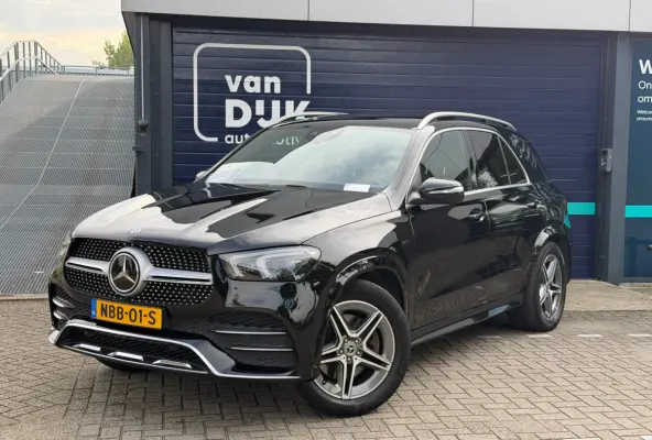 350 e 4MATIC AMG Panoramadak Trekhaak Distronic + 20 inch AMG velgen LED dynamisch 360 camera zwarte hemel