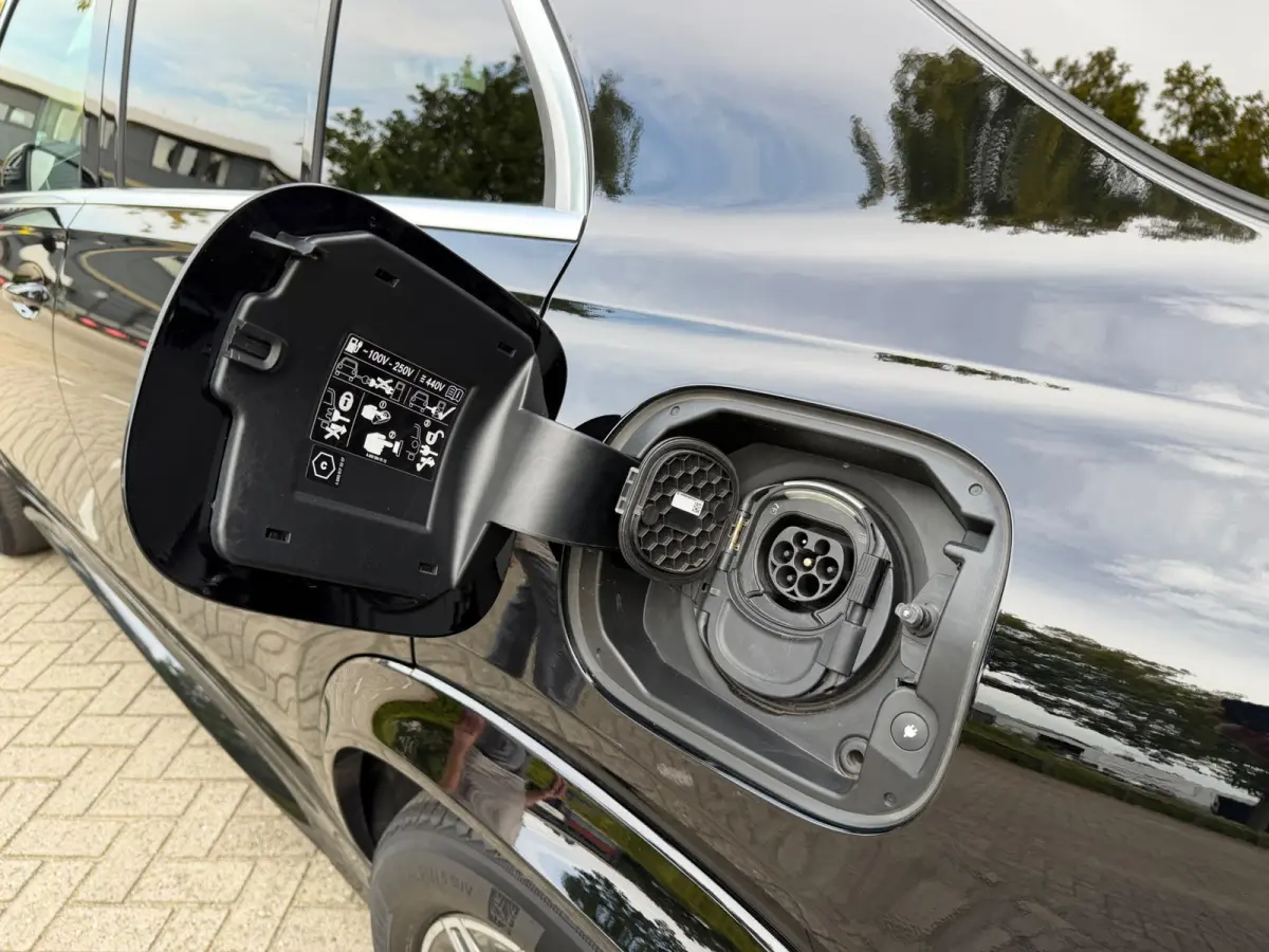 350 e 4MATIC AMG Panoramadak Trekhaak Distronic + 20 inch AMG velgen LED dynamisch 360 camera zwarte hemel