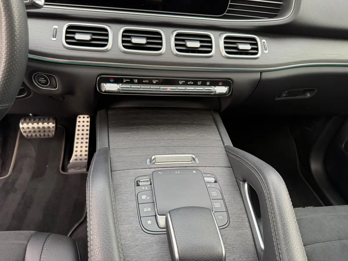 350 e 4MATIC AMG Panoramadak Trekhaak Distronic + 20 inch AMG velgen LED dynamisch 360 camera zwarte hemel