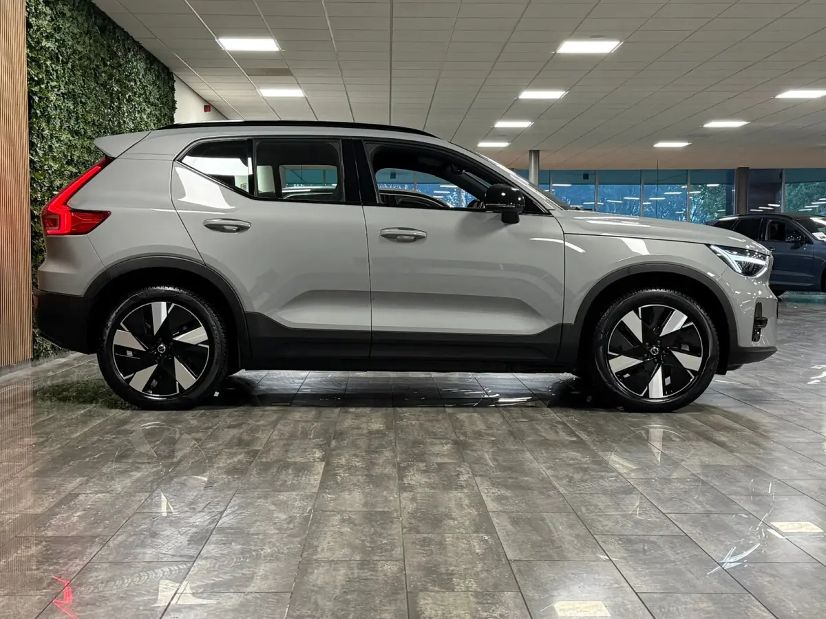 Single Motor Plus 70 kWh | 100% SoH | Adaptieve Cruise Control | Stoel en Stuurwielverwarming | Parkeercamera | Pilot Assist | BLIS Dode Hoek Detectie | Microtech / Alcantara bekleding met w