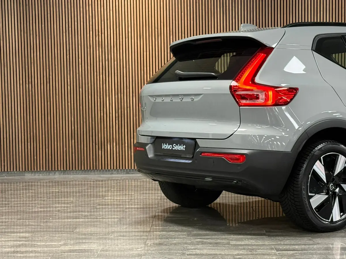 Single Motor Plus 70 kWh | 100% SoH | Adaptieve Cruise Control | Stoel en Stuurwielverwarming | Parkeercamera | Pilot Assist | BLIS Dode Hoek Detectie | Microtech / Alcantara bekleding met w