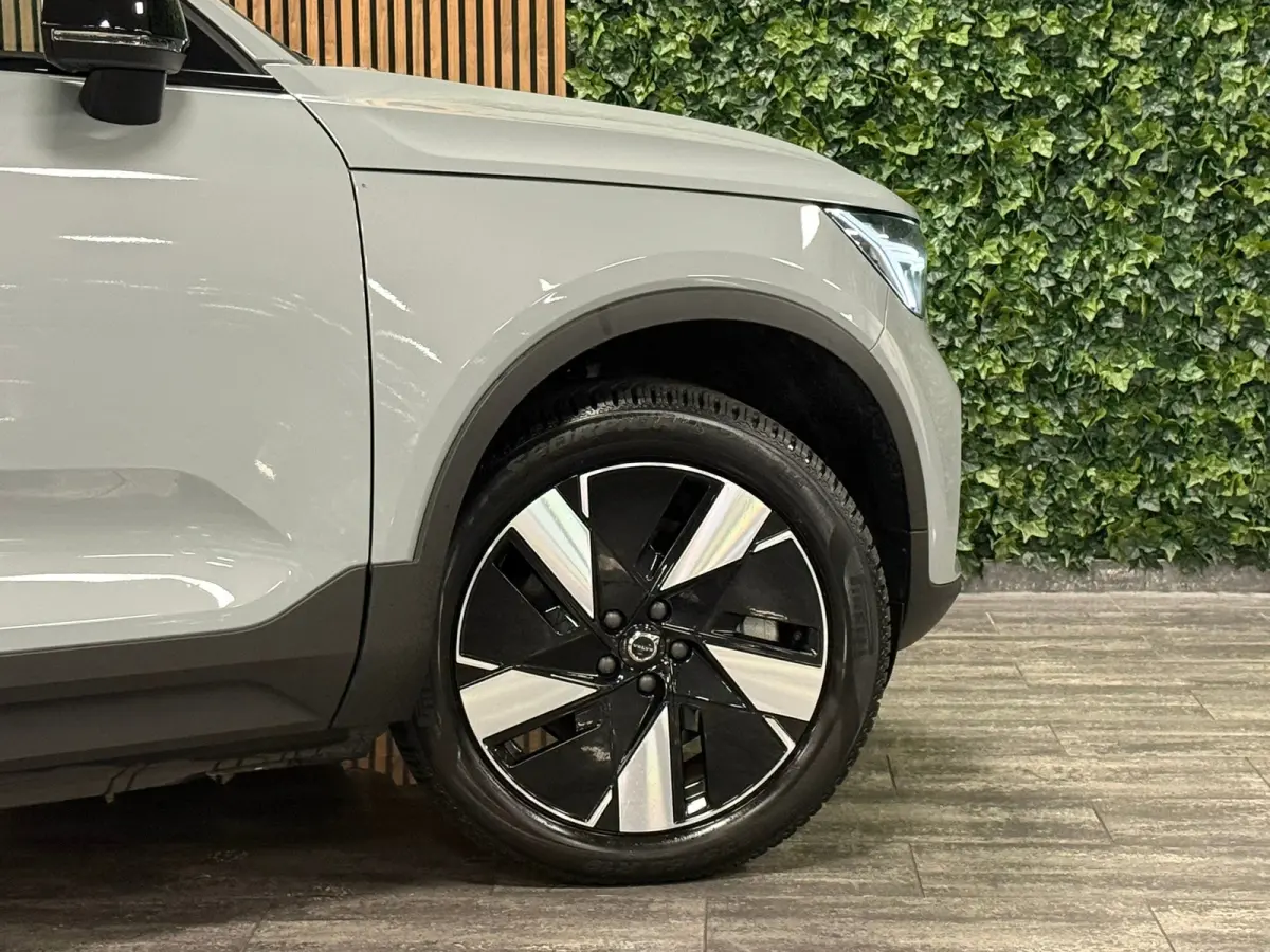 Single Motor Plus 70 kWh | 100% SoH | Adaptieve Cruise Control | Stoel en Stuurwielverwarming | Parkeercamera | Pilot Assist | BLIS Dode Hoek Detectie | Microtech / Alcantara bekleding met w