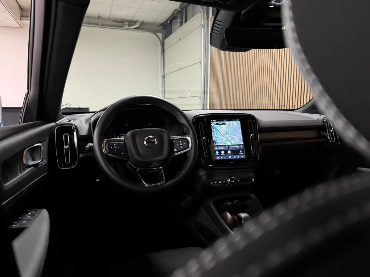 Single Motor Plus 70 kWh | 100% SoH | Adaptieve Cruise Control | Stoel en Stuurwielverwarming | Parkeercamera | Pilot Assist | BLIS Dode Hoek Detectie | Microtech / Alcantara bekleding met w