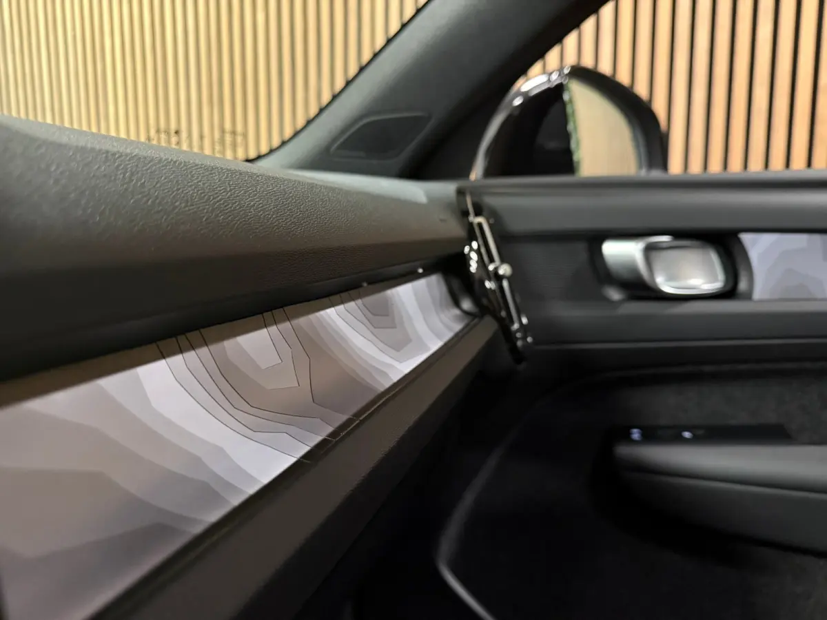 Single Motor Plus 70 kWh | 100% SoH | Adaptieve Cruise Control | Stoel en Stuurwielverwarming | Parkeercamera | Pilot Assist | BLIS Dode Hoek Detectie | Microtech / Alcantara bekleding met w