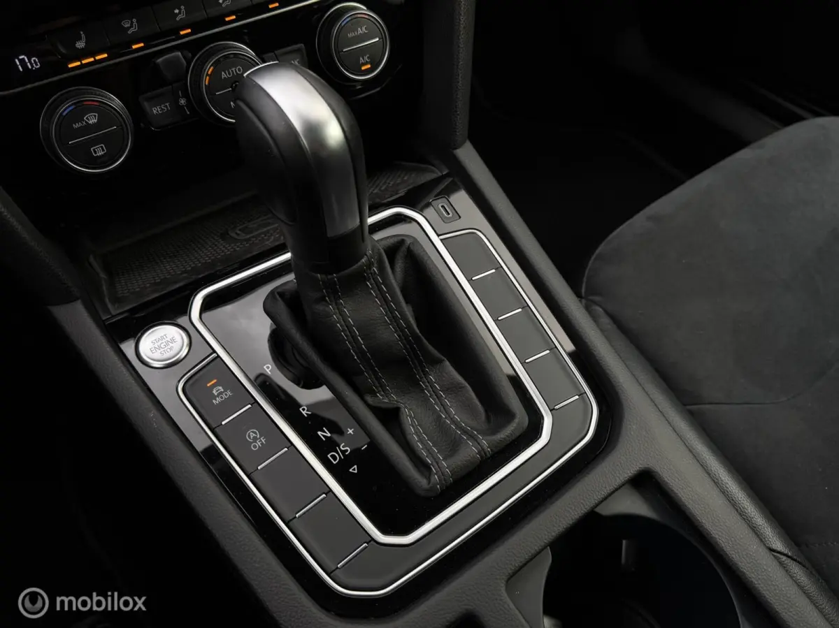 2.0 TSI Business R Exclusive|Pano|Massage|Lane assist|Elektrische kofferklep|Virtual Dashboard|Sfeerverlichting|