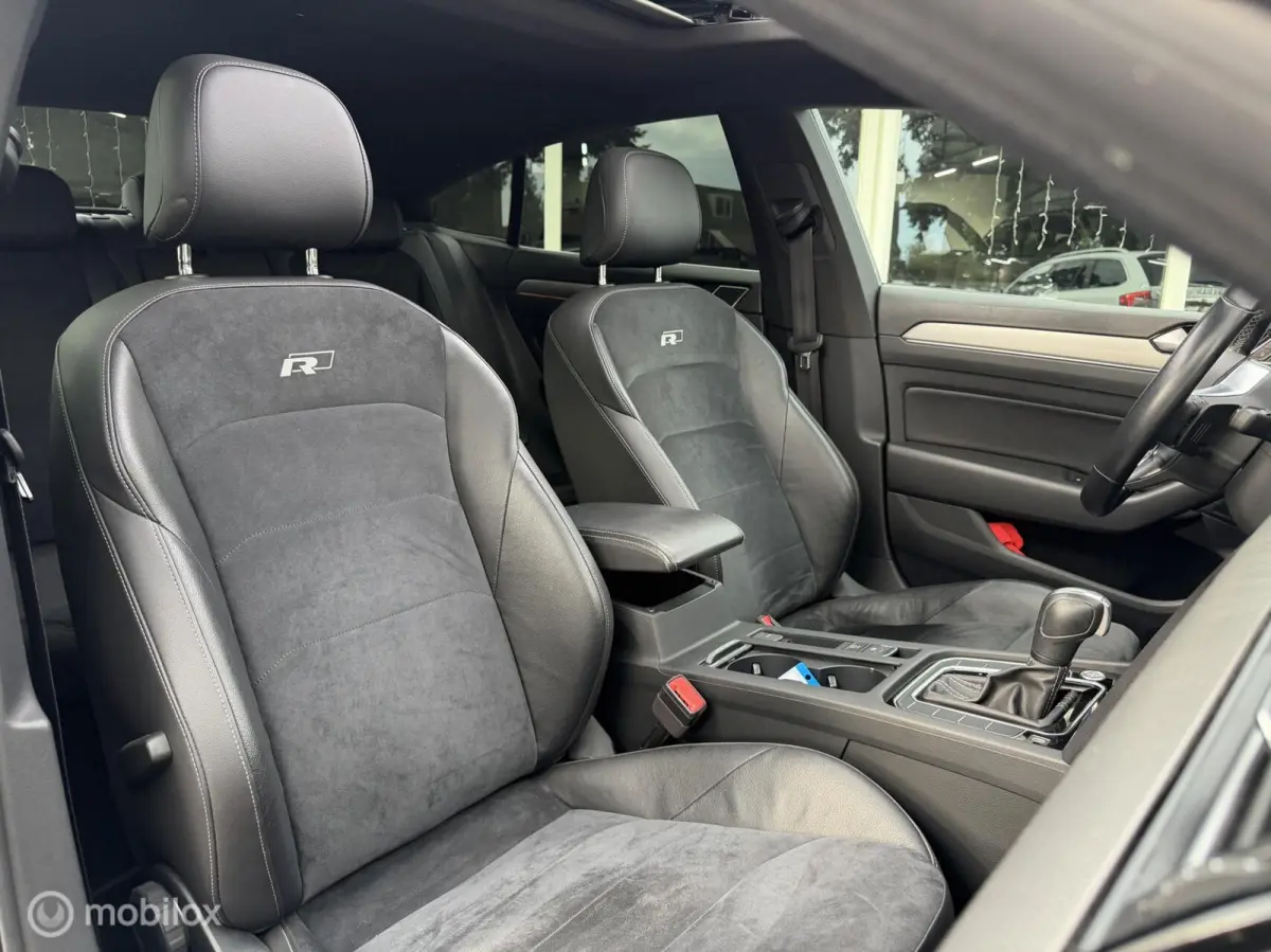 2.0 TSI Business R Exclusive|Pano|Massage|Lane assist|Elektrische kofferklep|Virtual Dashboard|Sfeerverlichting|