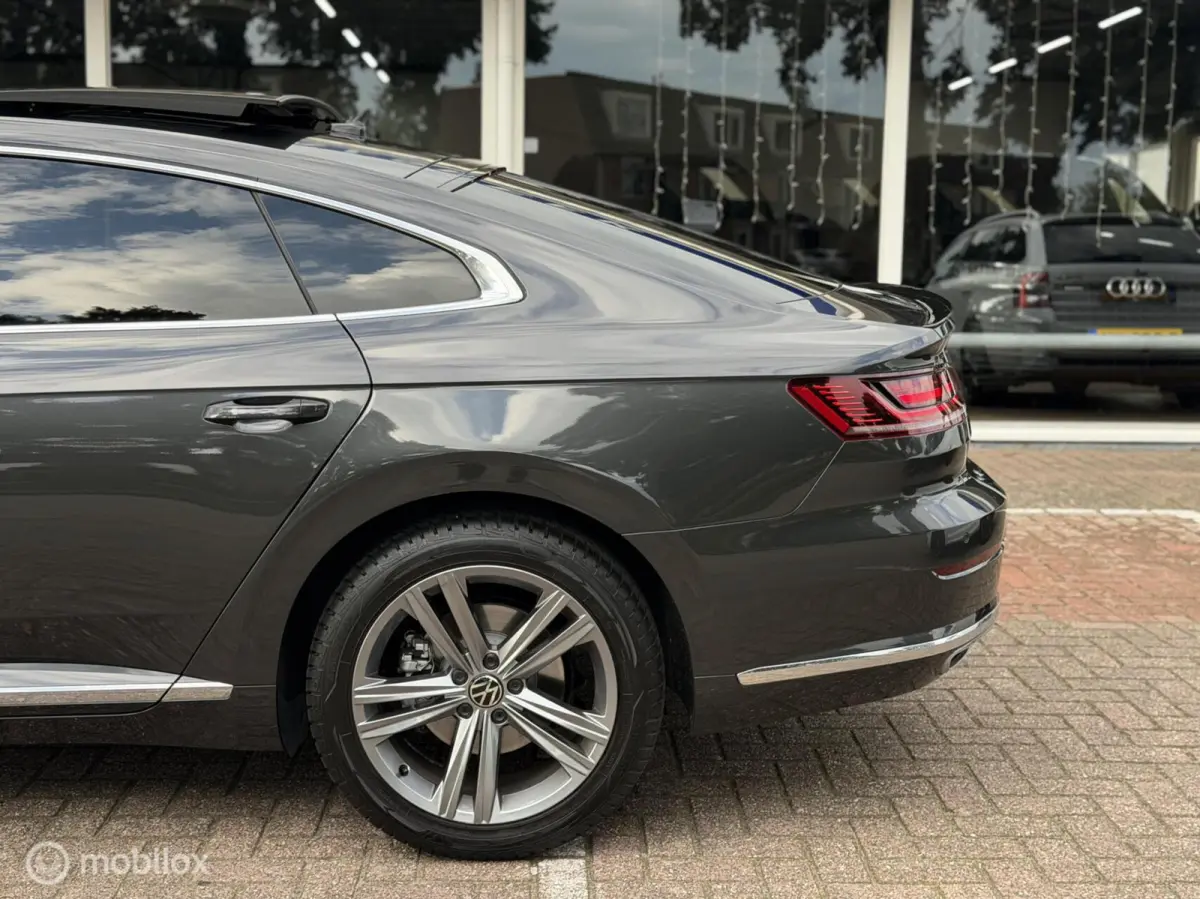 2.0 TSI Business R Exclusive|Pano|Massage|Lane assist|Elektrische kofferklep|Virtual Dashboard|Sfeerverlichting|