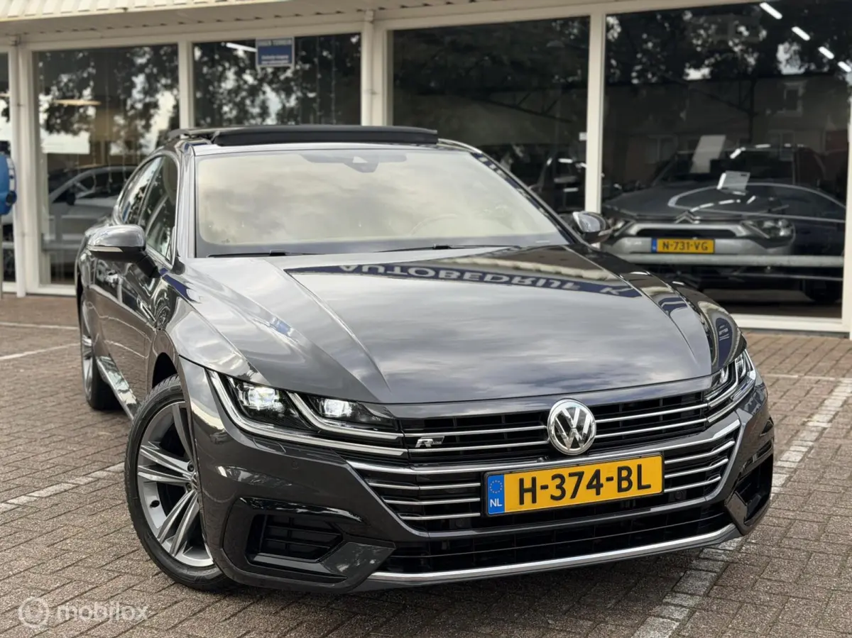 2.0 TSI Business R Exclusive|Pano|Massage|Lane assist|Elektrische kofferklep|Virtual Dashboard|Sfeerverlichting|