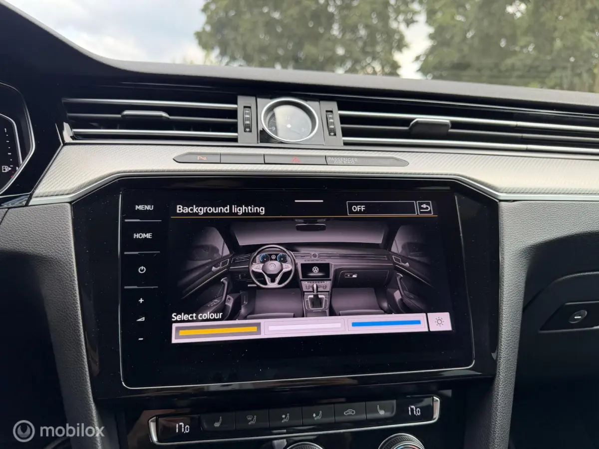 2.0 TSI Business R Exclusive|Pano|Massage|Lane assist|Elektrische kofferklep|Virtual Dashboard|Sfeerverlichting|