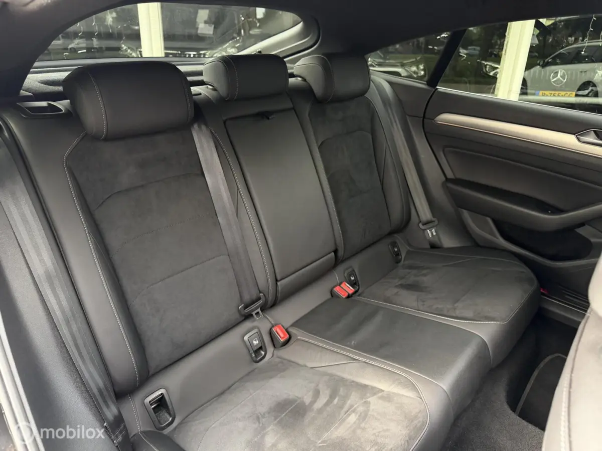 2.0 TSI Business R Exclusive|Pano|Massage|Lane assist|Elektrische kofferklep|Virtual Dashboard|Sfeerverlichting|