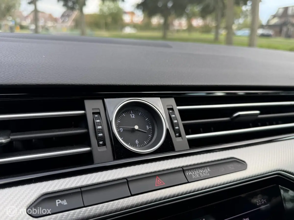 2.0 TSI Business R Exclusive|Pano|Massage|Lane assist|Elektrische kofferklep|Virtual Dashboard|Sfeerverlichting|