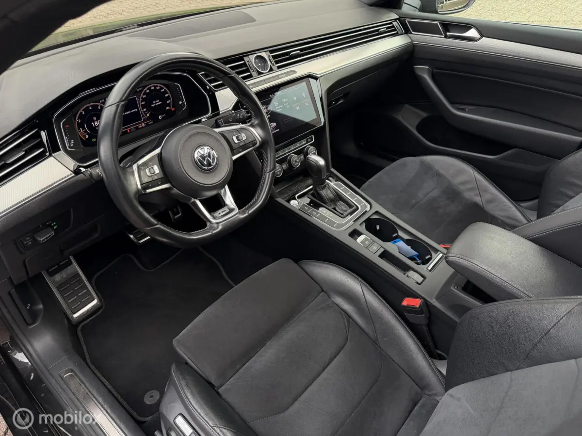 2.0 TSI Business R Exclusive|Pano|Massage|Lane assist|Elektrische kofferklep|Virtual Dashboard|Sfeerverlichting|