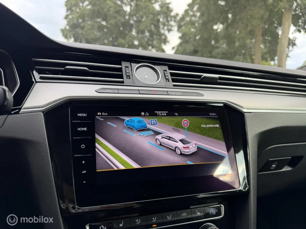 2.0 TSI Business R Exclusive|Pano|Massage|Lane assist|Elektrische kofferklep|Virtual Dashboard|Sfeerverlichting|